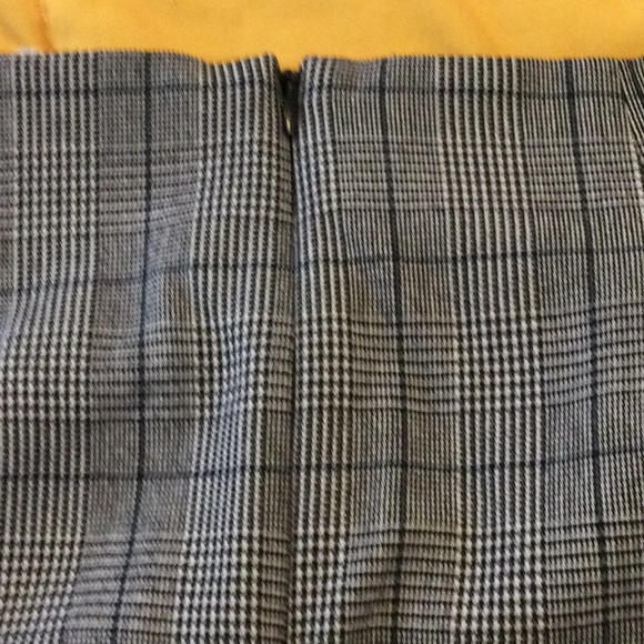 Forever 21 vintage plaid skirt with bow, size small. - Picture 4 of 4